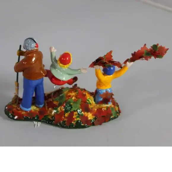 Department 56 Snow Village Harvesting Yard 2-Piece Fall Harvest Figurine Set - Picture 8 of 10
